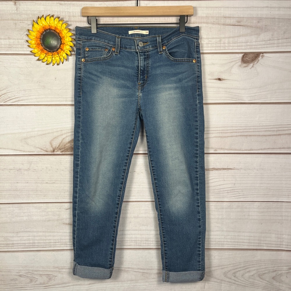 Levis Womens Boyfriend Jeans Medium Ankle Wash Blue Denim Mid Rise 28